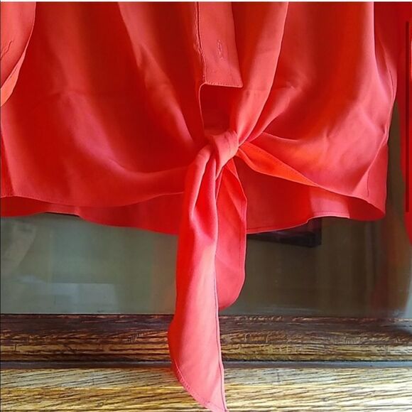 Trina Turk Coral Silk Blouse - Like New! Medium - Picture 2 of 5